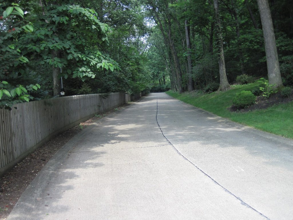 41-Bob & Christine's road.jpg